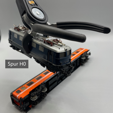 Carica l'immagine nel visualizzatore di Gallery, Modellbau Modellbahngreifer fuer LoksundWagon