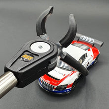 Load image into Gallery viewer, Modellbau Rennbahngreifer mit Audi R8 1/32 Remington