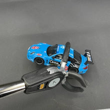 Load image into Gallery viewer, Modellbau Rennbahngreifer mit NSR Porsche blau
