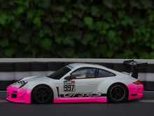 Charger l'image dans la galerie, Reifen Stapel Modellbau schwarz weiss Porsche NSR pink - Alternative zu carrera 21130 carrera