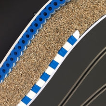 Load image into Gallery viewer, Modellbau Boxenmauer mit Kiesbett natur