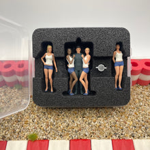 Carica l'immagine nel visualizzatore di Gallery, Modellbau Figurenset Transportverpackung