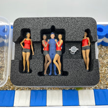Load image into Gallery viewer, Verpackung Modellbau Figuren rot schwarz Grid Girls