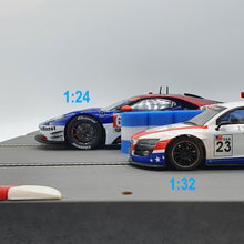 Carica l'immagine nel visualizzatore di Gallery, Masstabsvergleich 1:24 zu 1:32 RAS Rennbahnzubehör 