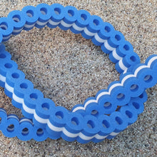 Charger l'image dans la galerie, Reifenstapel Blau weiss