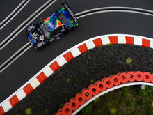 Carica l'immagine nel visualizzatore di Gallery, Curbs und Reifenstapel mit Fly Lister Storm